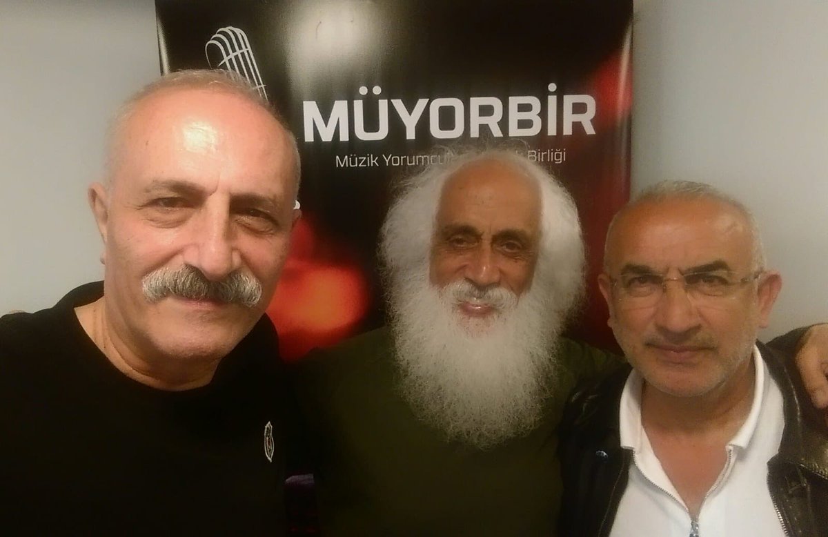 Müzik Yorumcuları Meslek Birliğimiz MÜYORBİR’in 3 emektarı İbrahim Karaca ve Muharrem Temiz dostlarımla.., mesleki bir toplantının ardından.🌿