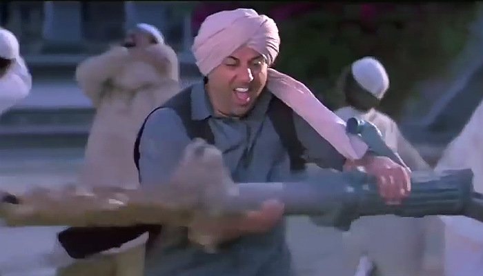 @iamsunnydeol Sir, kindly return our #Handpump 
Jo Ap #Gadar main ukhad kr lay gye the ..... 🤨🤨