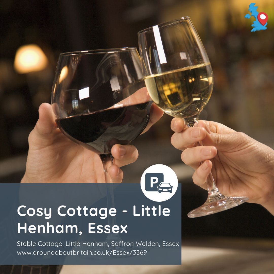 ⭐ Self Catering Essex ⭐ Looking for a cosy getaway? Check out Stable Cottage in Little Henham, near Saffron Walden. 🏡 Self Catering aroundaboutbritain.co.uk/Essex/3369 #StableCottageEssex #LittleHenham #SaffronWalden #Essex #England #Holiday #Travel #VisitEssex #BookDirect #RomanticBreak