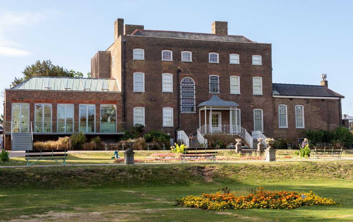 ☀️If you’ve been struggling to make it to William Morris Gallery before 5pm, we have some good news. From 2 May (until Sept), Thursday opening is now 10am to 8pm. This means more time to explore the 'Art Without Heroes: Mingei' exhibition &amp; relax with a drink at Deeney’s Café 🍷