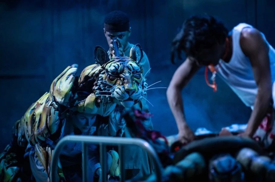 Life of Pi puppeteers talk about their tiger feat - go behind the scenes with @LifeofPiUK ahead of their first ever run here in #Liverpool next week 👀 @ArtsCityLpool 👇 artscityliverpool.com/single-post/li…