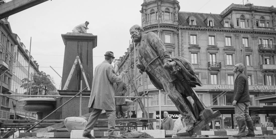 Peter Weiss showed us colonialism in VietNam and with the Lusitanian Bogey. But Switzerland? Yes, there is a Swiss colonial history, as leading merchants, industrialists and bankers owned plantations. Historian Hans Fässler documents a prominent example tandfonline.com/eprint/FJC5J8G…