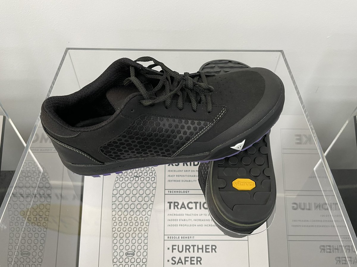 NOVEDADES VIBRAM 2024! Repasamos lo último de @vibram para este año en deportes montaña. Como Lo ves? Especial VIBRAM @CarrerasMontana 👉 carrerasdemontana.com/category/vibra…