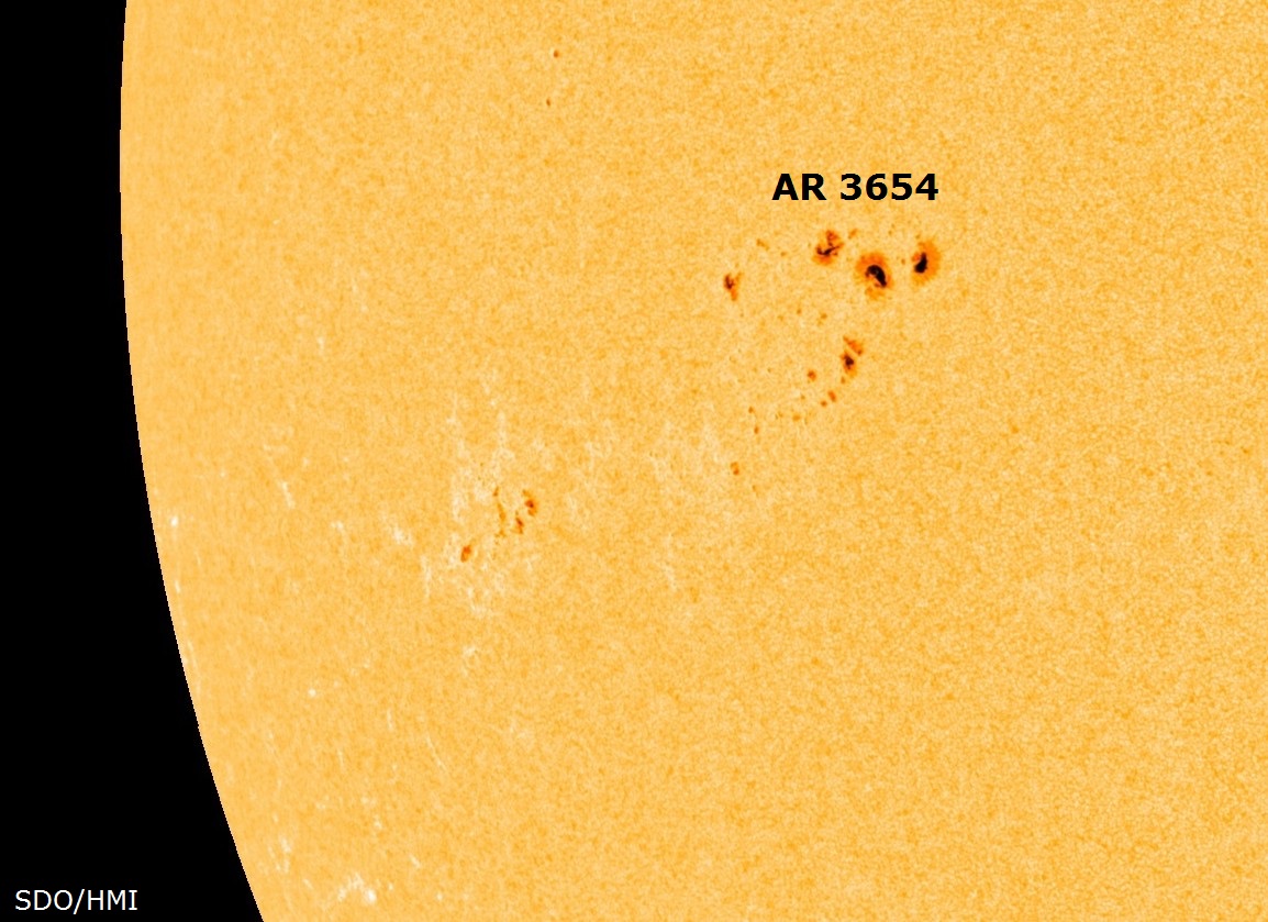 While most eyes have been on the cluster of sunspots stretching across the SW quadrant, AR 3654 in the SE expanded in both size and magnetic complexity. So far this morning it has produced a pair of M3 solar flares. Full update via SolarHam.com