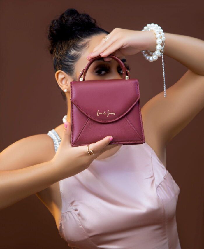 Indulge in Laex Jules' handcrafted purses, meticulously designed for the modern fashion lover. Each piece is a work of art, combining premium materials, expert craftsmanship, and unique designs. Visit Now: laexjules.com

#LaexJules
#handcrafted
#HandmadePurses