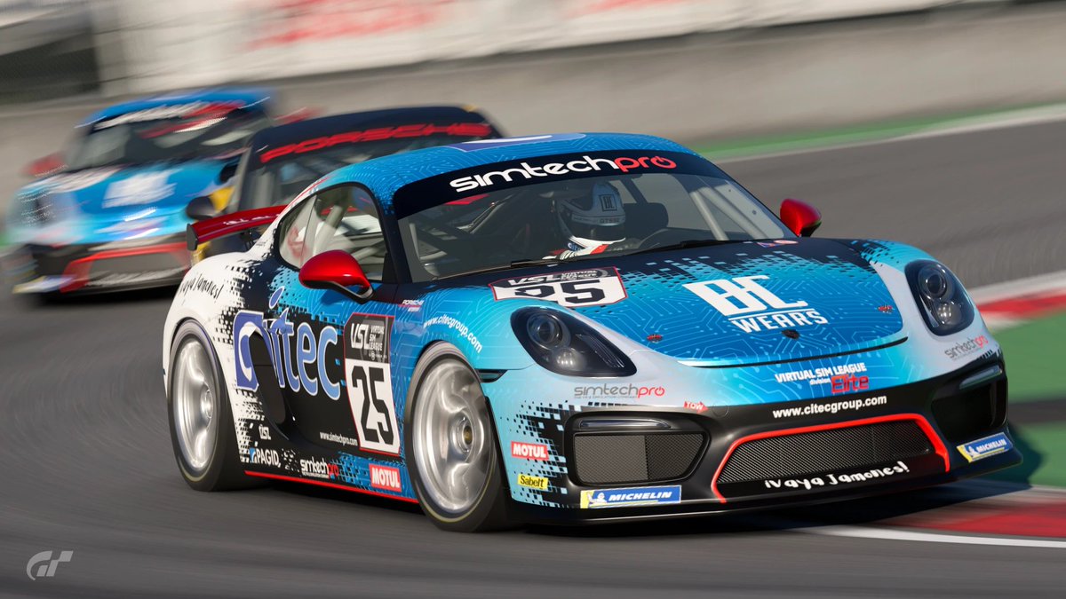 N2_eSports's tweet photo. RACE DAY | #RacingFest
Llega la cuarta carrera de la fase de grupos de la Stuttgart Legends de @RacingFest y hoy a los mandos del Cayman Gr4 se encuentra @agustin_giaccio !!
Una carrera que pinta ser muy apretada donde los limites de pista serán clave
A por todas!
#Go92 https://t.co/WxuNSMMOrN