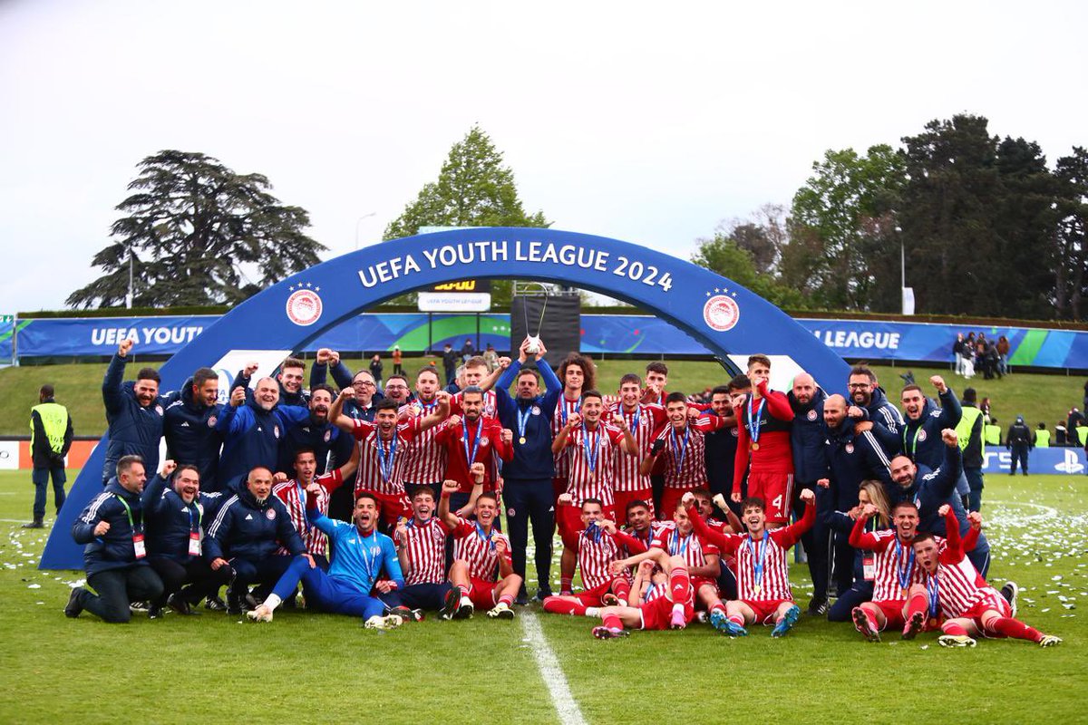 After winning the UEFA Youth League, @olympiacosfc are now the FIRST 🇬🇷 team to win a UEFA club competition 🏆👏🏻