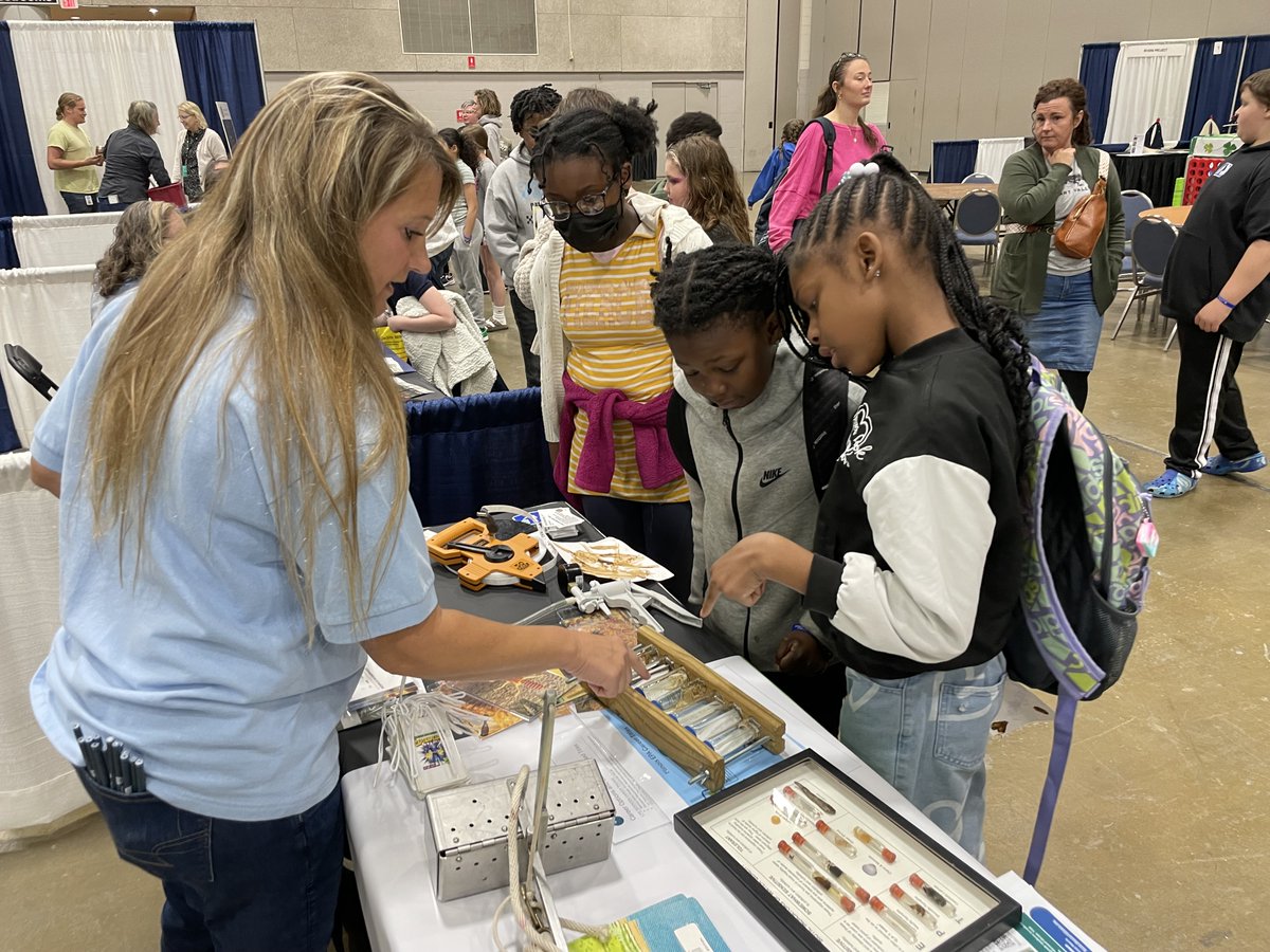 Our Environmental Education team spent Earth Day at the Clean Water Celebration in Peoria! 💧 The @ILEPA table focused on assessing surface water quality with a secchi disk, hand pump for chlorophyll, specimens of macroinvertebrates and discussed nonpoint source pollution.