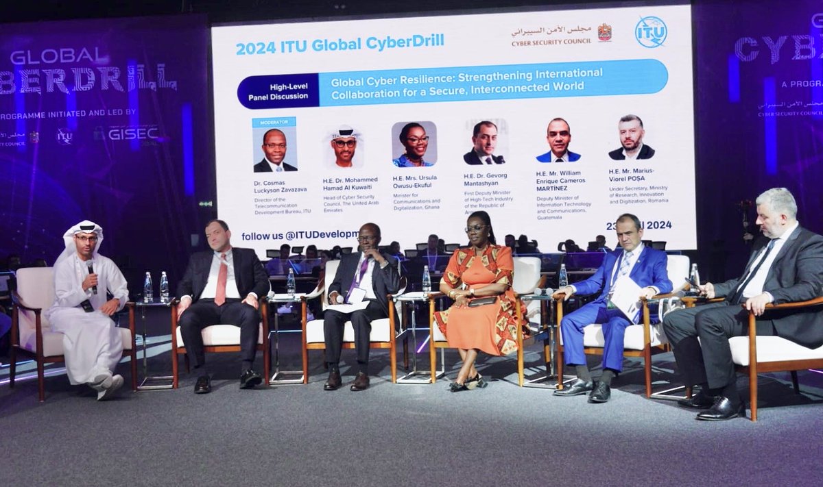 Delighted to moderate the high-level roundtable, “Global Cyber Resilience: Strengthening International Collaboration for a Secure, Interconnected World”, identifying country-specific challenges & best practices, & scaling up international cooperation & cyber #CapacityBuilding.