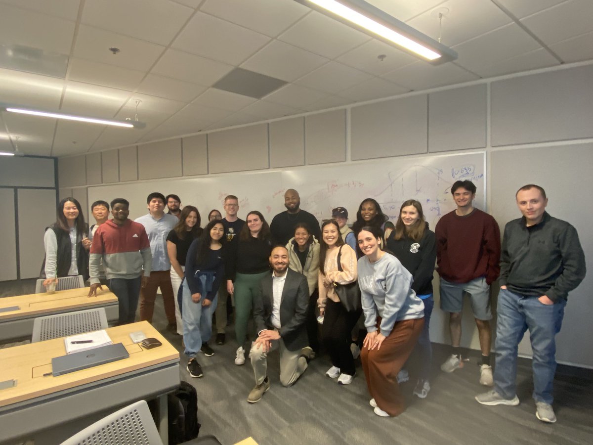 Took this pic with my students last evening after my final class of Statistics for Public Policy at @ScharSchool @GeorgeMasonU. Reviewed the entire course content in ~ 3 hours. Such a smart and diverse group! Their smiles indicate they’re no longer scared of numbers. #teaching