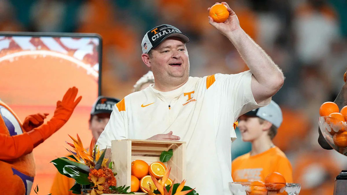 CFBHome's tweet photo. Best FBS Coaches Bracket, Final Four

3. Josh Heupel (Tennessee) v. 7. Neal Brown (West Virginia)

Heupel: 55-20 (73.33%), 27-12 in his last 3 seasons (69.23%)

Brown: 66-45 (59.46%), 20-18 in his last 3 seasons (52.63%)

Who are you voting for, and why?

Poll below⬇️ https://t.co/CnbF0ihVg5