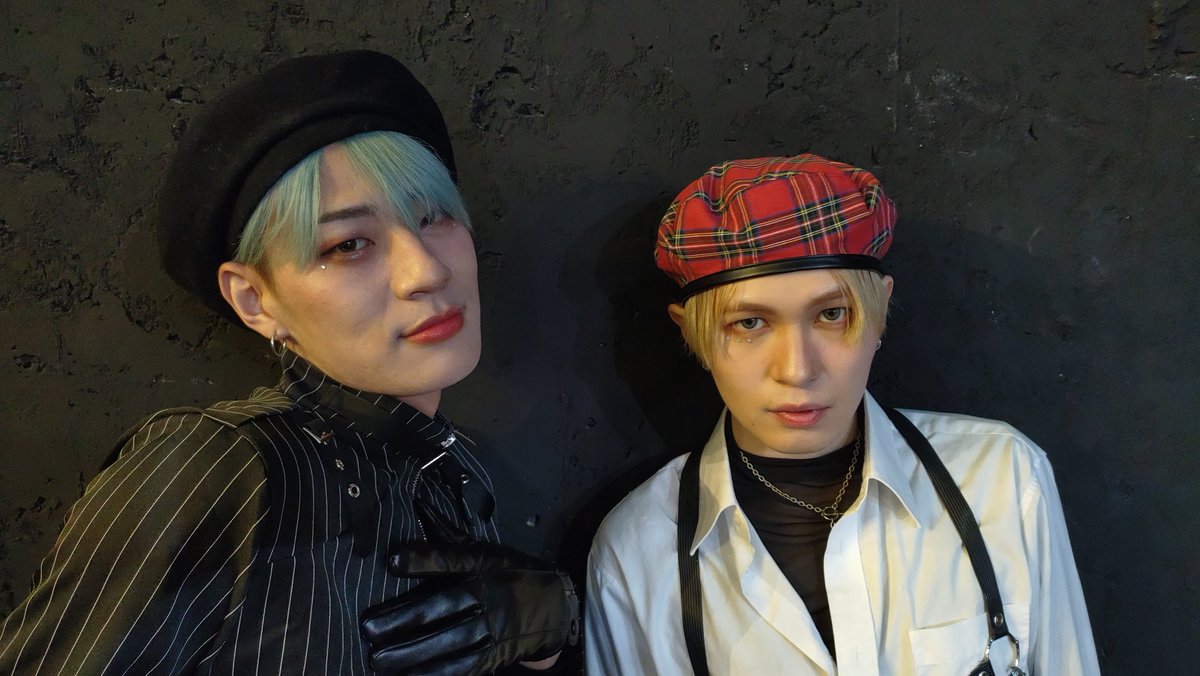 devil_angel_vs's tweet photo. AστerΖ

はぁ～カッコイイ🖤❤️
衣装もフリも表情もサイコー!!!
この2shotバチイケすぎる❤︎.*
 #7mito  #TAKUTO   #AστerΖ
 #いえす #寄席  #大阪 
 #推しは世界一 https://t.co/l67Wmw0Gs8