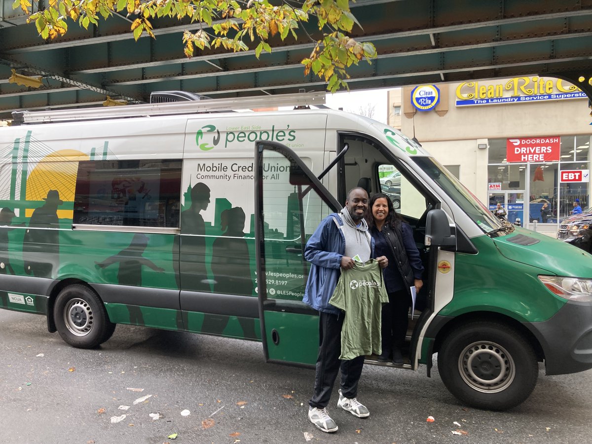 bxfac's tweet photo. Un recordatorio que tendremos el Banco móvil 🚐mañana miércoles en 45 West Tremont Ave (entre Burnside y Jerome) de 11- 3 p. m. ¡No te lo pierdas!

Para más información visite  https://t.co/eERwodCMd2 https://t.co/9Nz7L6JQRV