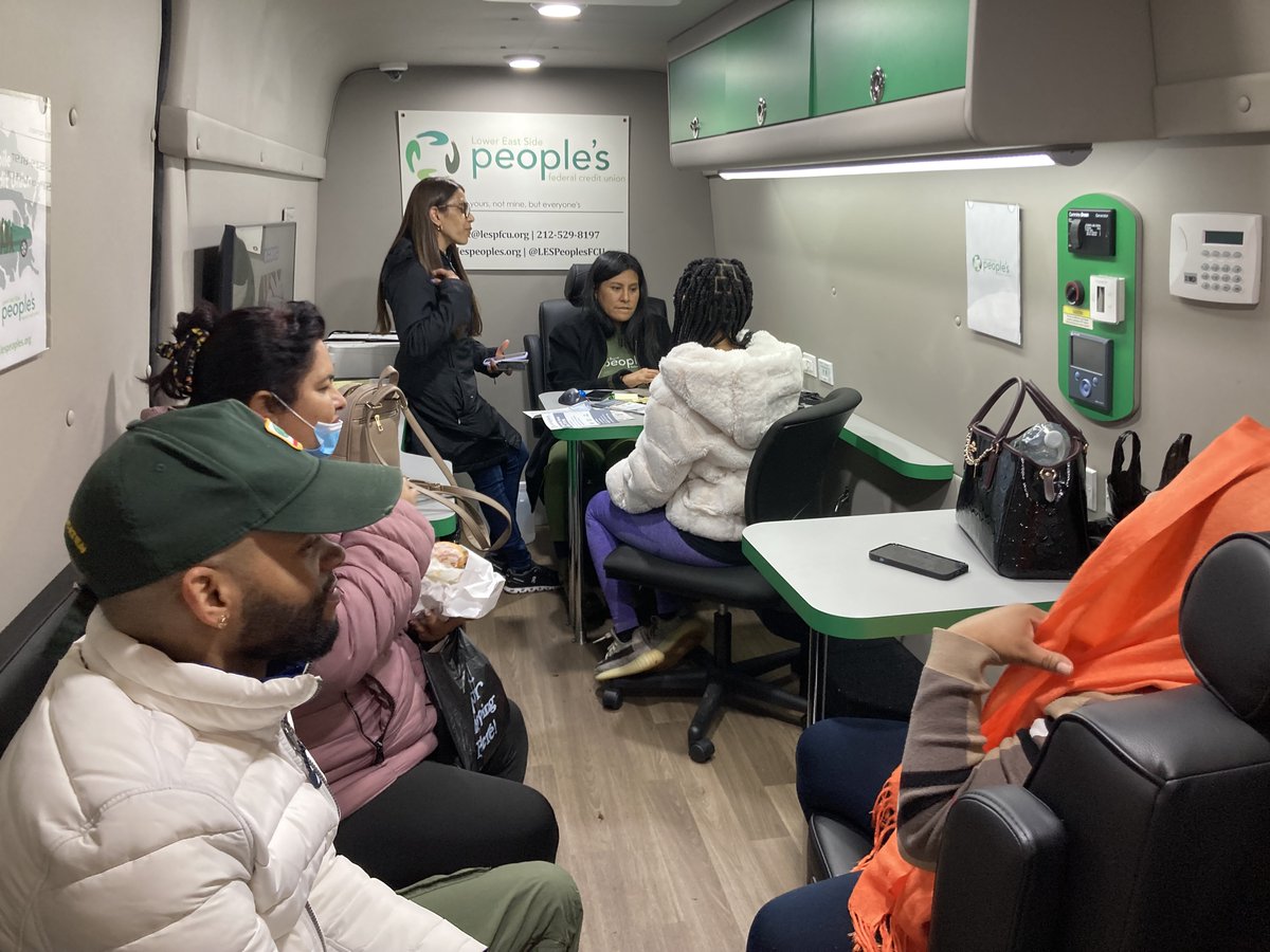 Un recordatorio que tendremos el Banco móvil 🚐mañana miércoles en 45 West Tremont Ave (entre Burnside y Jerome) de 11- 3 p. m. ¡No te lo pierdas!

Para más información visite  bronxfinancialaccess.nyc/mcu-van