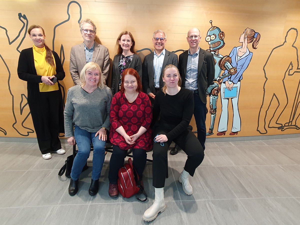 Terveystoimittajat ry (@tervtoimittajat) on Twitter photo Kiitos @NovoNordisk ja <a href="/JaakkoLinna/">Jaakko Linna</a> <a href="/SaukkonenTero/">Tero Saukkonen</a> <a href="/PetraTirkkonen/">Petra Tirkkonen</a> <a href="/Laura_Helenius/">Laura Helenius</a>, että saimme käydä. Kuulimme superajankohtaista tietoa #diabetes ja #lihavuus hoidosta. Kuvassa isäntiä, emäntiä ja terveystoimittajia. Lumikaaospäivänä osa seurasi tilaisuutta etänä. Kiitos @NovoNordisk ja <a href="/JaakkoLinna/">Jaakko Linna</a> <a href="/SaukkonenTero/">Tero Saukkonen</a> <a href="/PetraTirkkonen/">Petra Tirkkonen</a> <a href="/Laura_Helenius/">Laura Helenius</a>, että saimme käydä. Kuulimme superajankohtaista tietoa #diabetes ja #lihavuus hoidosta. Kuvassa isäntiä, emäntiä ja terveystoimittajia. Lumikaaospäivänä osa seurasi tilaisuutta etänä.