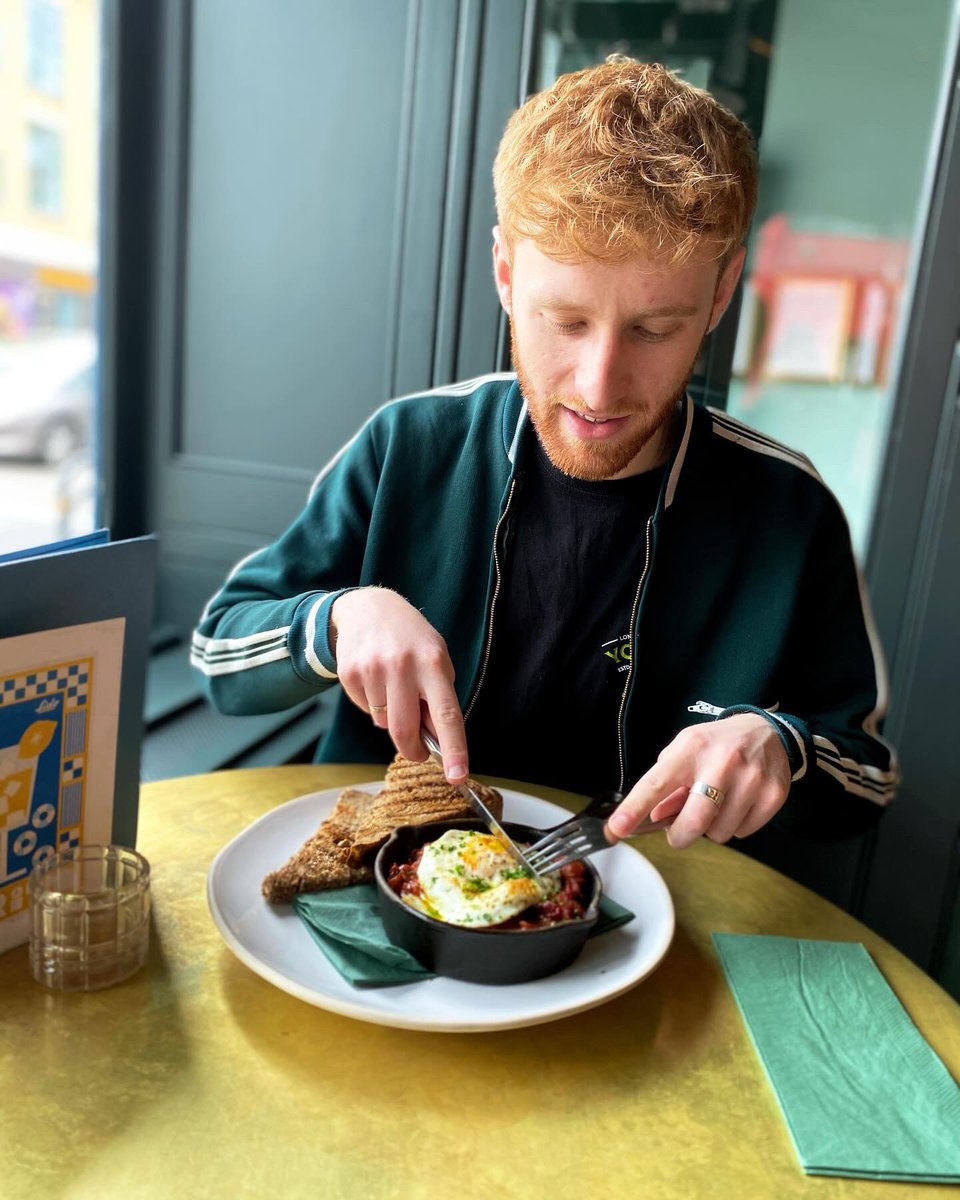thehalfwayhouse's tweet image. This Shakshuka is looking particularly egg-celent 🍳😍

We run our lunch menu Mon-Sat, 10-3 so plenty of time to come down and treat yourself to a spot of brunch 🍴

#brunch #pubgrub #pubbrunch #youngschefs @youngspubs
