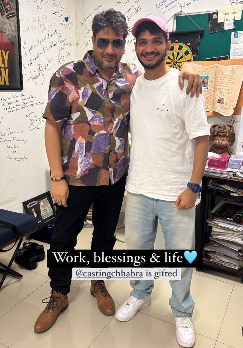 GlamWorldTalks's tweet photo. #MunawarFaruqui met with the biggest casting director of #Bollywood, #MukeshChhabra.

#Munawar is in talks for few new Web Series. https://t.co/yaHlB0HCFy
