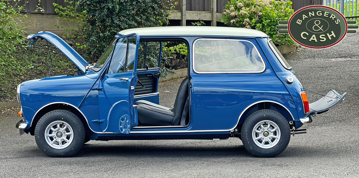 Spotlight on restoration! ⭐️ Stunning 998cc Mini Cooper in Island Blue with a Snowberry White roof, expertly restored by Mini Sport Ltd. Auction date 2nd May 2024, register to bid - mathewsons.co.uk/auction/lot/lo… @DTMathewsons #BangersAndCash #MiniSportLtd #YesterdayChannel