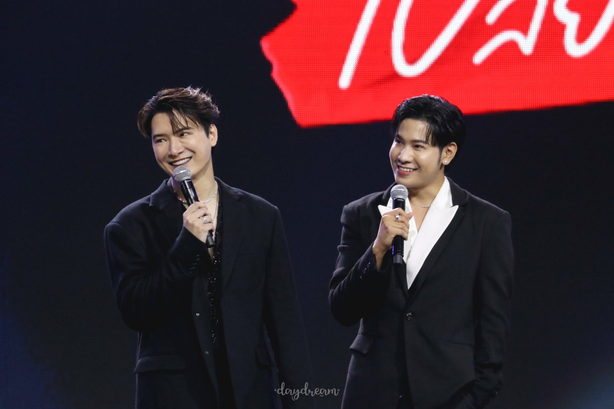 destinylineKM's tweet photo. จบแล้วการรอคอยที่แสนนาน 😭😭😭😭😭😭😭

KRIST SINGTO BEGIN AGAIN 

#GMMTV2024PART2 
#คริสสิงโต #ทีมพีรญา
#dayxdreams_ https://t.co/roarRvWsjK