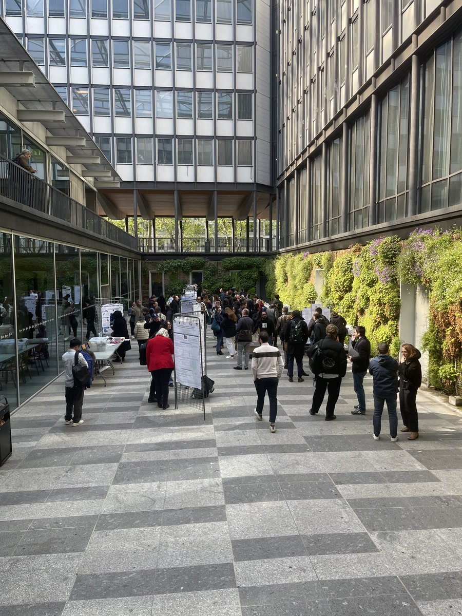 IPCM_Sorbonne's tweet photo. Now time for coffee and scientific discussions around posters ! https://t.co/J0Lt8doaKj