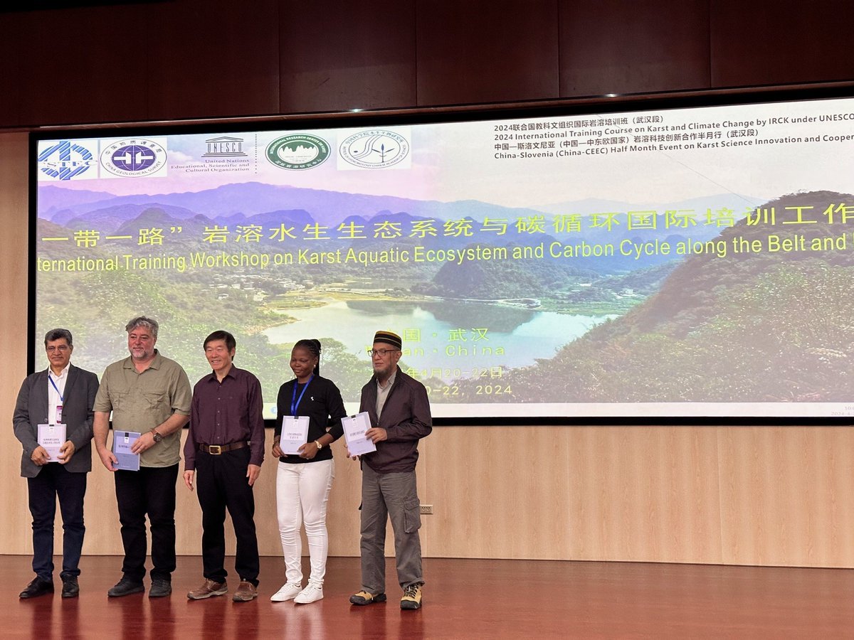 Nadège Ngala, our DEA fellow, from DRC (UniKin/CRGM), in the framework of #GeoRes4Dev project-Kongo area, is representing Africa in the International training workshop on Karst and climate change, organized by the IRCK in Beijing-Wuhan-Guilin / China