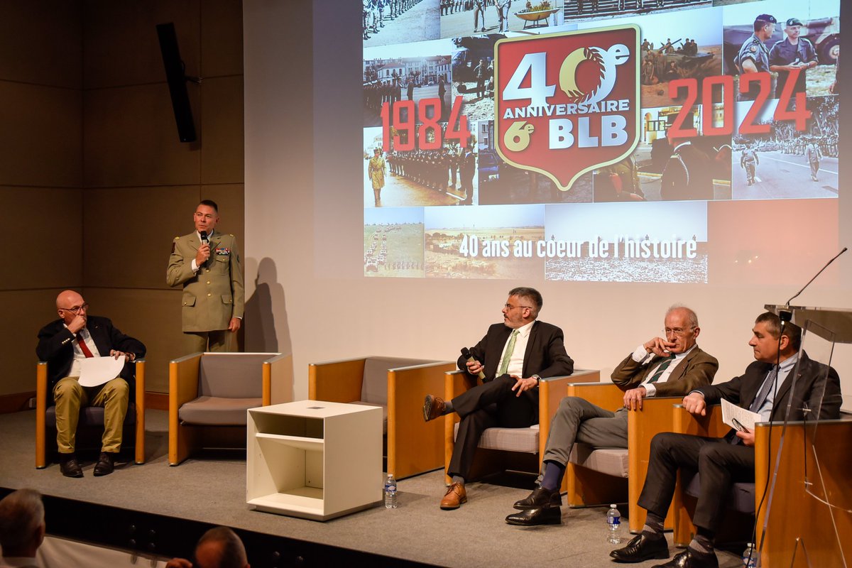 #40ans6BLB 1/6 : 40 ans au cœur de l’histoire Cette journée de célébration s’est ouverte sur un colloque venant faire témoigner 9 anciens commandeurs de la 6, avec l'intervention des généraux DURIEUX et BECHON.