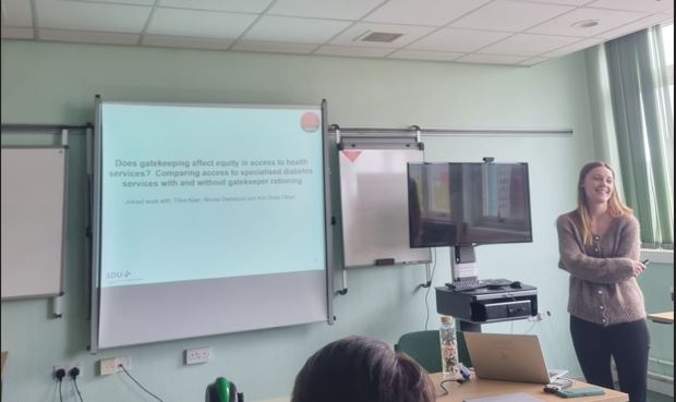 We were delighted to have @Sasja_Pedersen_ (@DaCHE_SDU) at our seminar today. Sasja presented preliminary work that will form her final PhD chapter exploring GP gatekeeping and equity in access. It sounds like it will be a very interesting study!