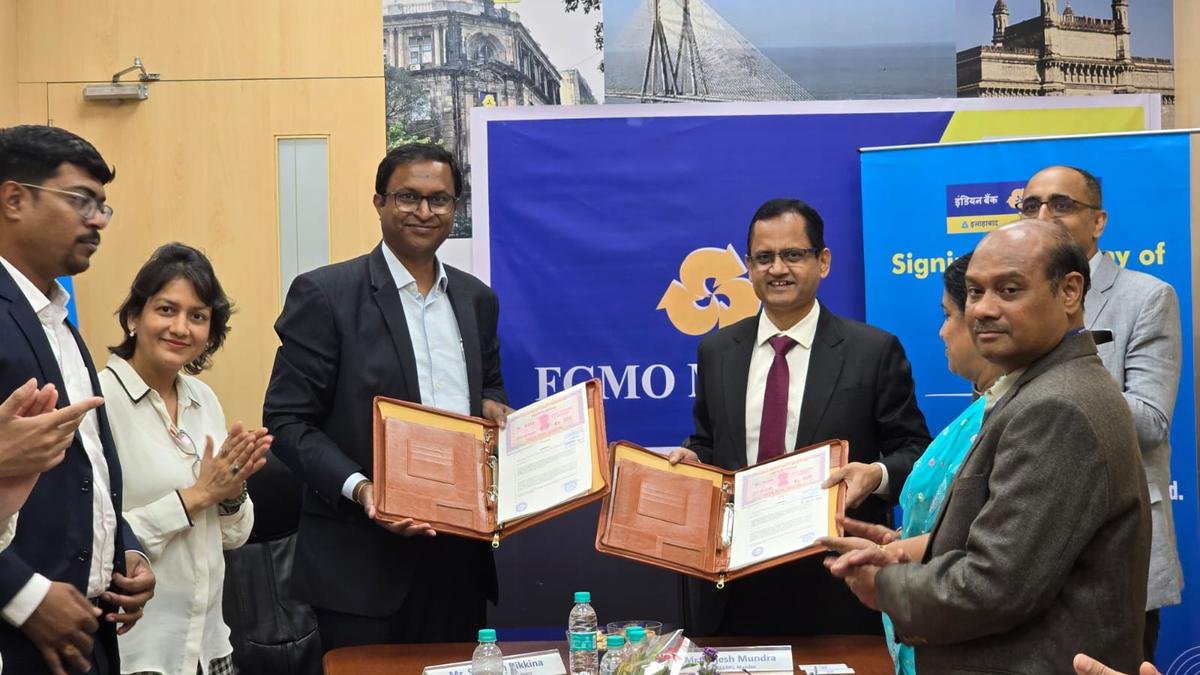 DDNewslive's tweet photo. Indian Bank ties up with #TataPower Solar to boost #solarenergy adoption

Indian Bank has entered into a strategic partnership with #TataPowerSolarSystems Ltd. (TPSSL) to boost solar energy adoption by providing financial support to residential consumers for installations. https://t.co/x9qm53XXv5