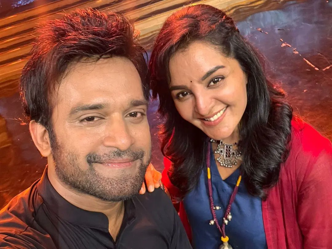 StephenDevassy's tweet photo. Here are some amazing moments with amazing stars from the Vanitha Film Awards 2024.
#vanithamagazine @Mohanlal @mammukka
@ManjuWarrier4 https://t.co/udHhKpHol2