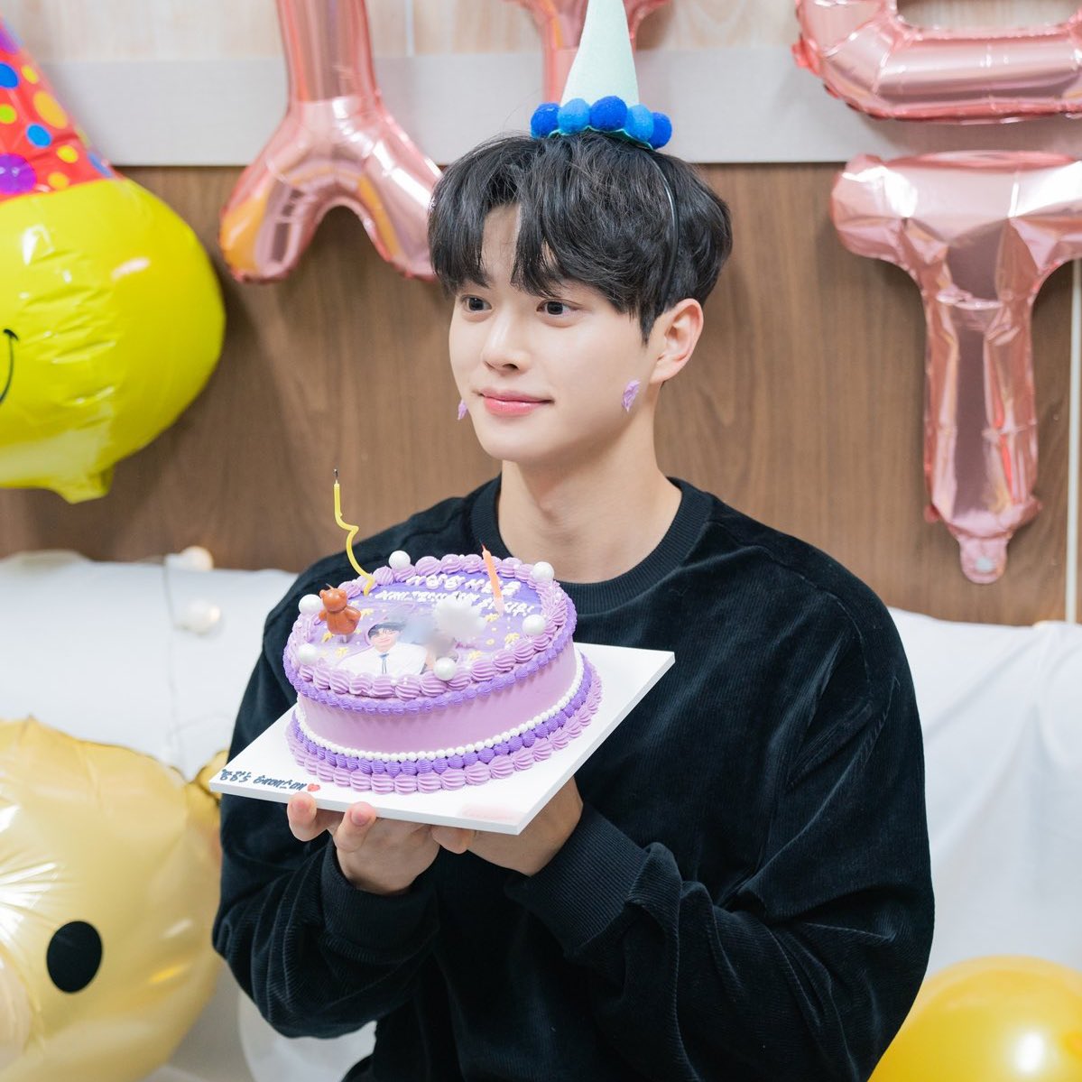 lungloy's tweet photo. 𓆩♡ℍ𝕒𝕡𝕡𝕪🎂𝔹𝕚𝕣𝕥𝕙𝕕𝕒𝕪♡𓆪
👑20240423👑
สุขสันต์วันเกิดซงคังนะ🎈🇰🇷
ขอให้มีความสุขมากๆ..นะคะ🎉
หล่อมากก็น่ารักนะ🥰
อยากกินเค้กจังอยากเจอคุณซงคังจัง😁
#ซงคัง #SongKang #송강
#Happy_SongKang_Day
#강이야_생일축하해
#봄처럼_다가온_송강생일
#Happy30thDay
#MyDemon 2023 https://t.co/AXQoi06hJh