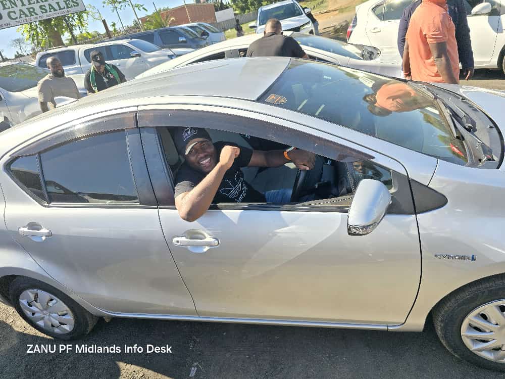 INFOANDPUB's tweet image. &quot;Big congratulations to our team member, Tino Chibage! Thank you, @wicknellchivayo , for awarding @Tinoten53374277 a brand new Aqua! Your generosity and support mean the world to us! Tino, enjoy your new ride! #Gratitude #TeamRecognition&quot; #vision2030
#BrickByBrick