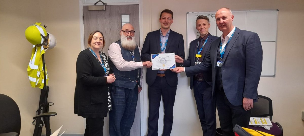 Congratulations to the Health, Safety & Security Team on their Gold Quality Award, presented by Martyn Perry! They have shown commitment to implementing and sustaining QI methodology and we are proud to share their outstanding achievement! 👏🎉