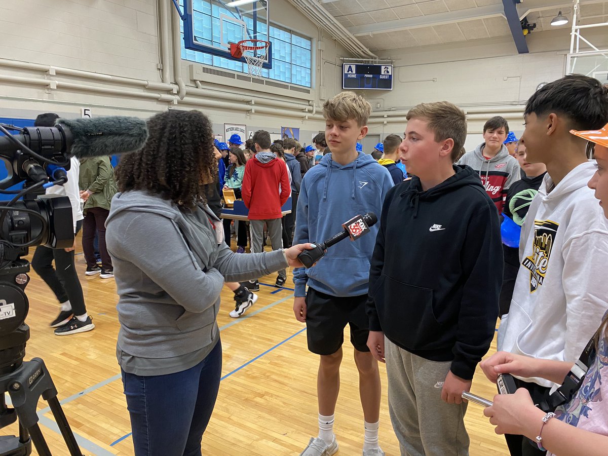 SBuckenmeyer's tweet photo. Thank you to our #awgeneralsnetwork members for presenting and offering hands on career exploration opportunities to our 7th graders today @AWLSJH https://t.co/iDBTaNQJZo