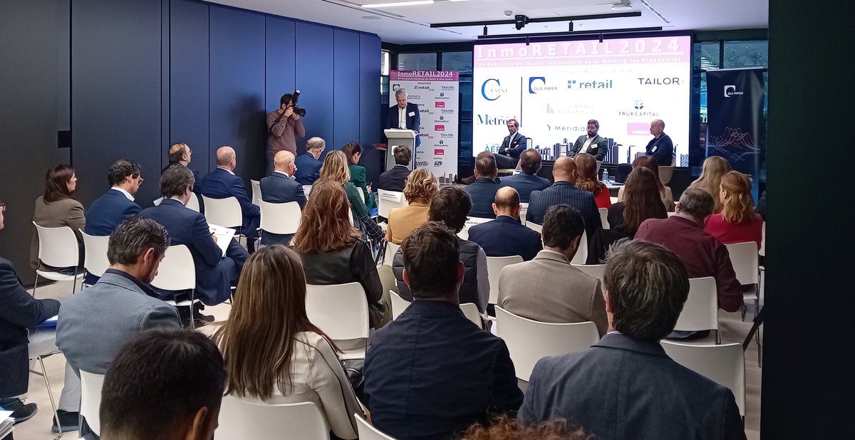 DLA_Piper_Spain's tweet photo. Hoy hemos celebrado en nuestras oficinas una nueva Edición de #INMORETAIL, foro organizado por @RevistaMetros2 y @CesineEditorial, y dirigido a los profesionales del sector inmobiliario y retail, que hemos tenido el placer de patrocinar, un año más.
#inmobiliario #retail https://t.co/PzGeaUdLxo