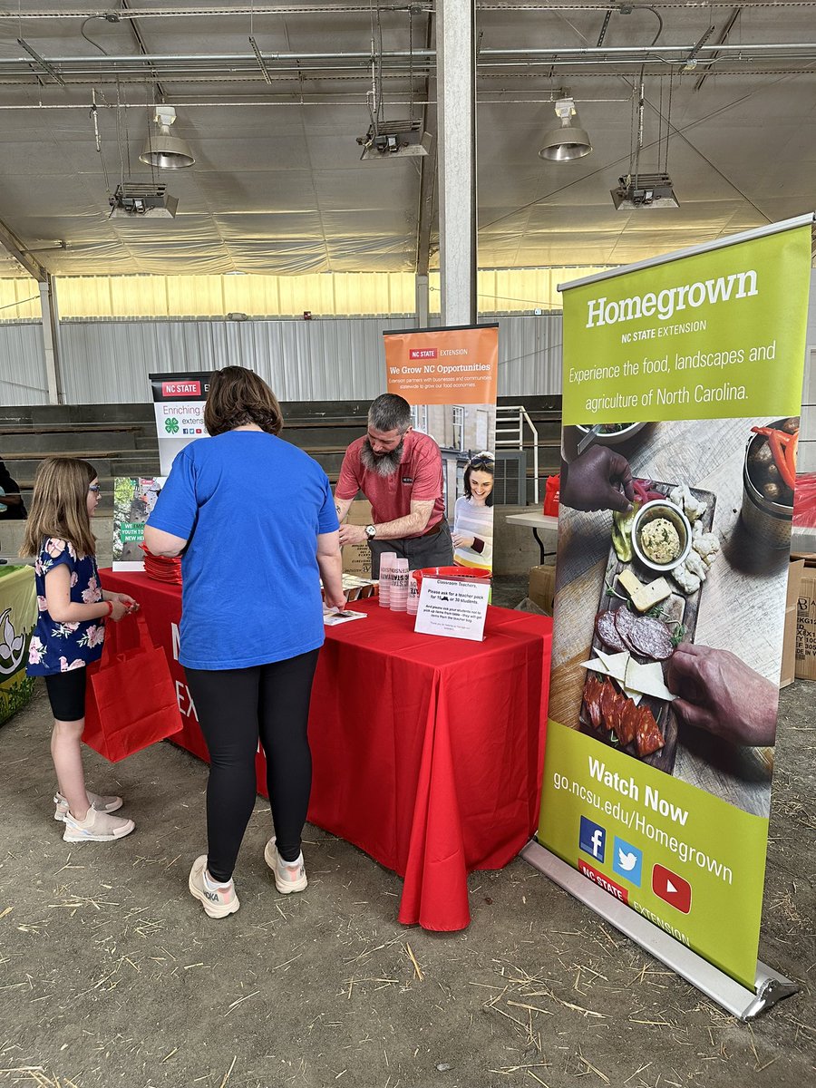We had a wonderful time at Farm Animal Days last week! 🐮🐔🐴 The event was a great success, and children were able to meet all kinds of farm animals, climb aboard tractors and learn all about agriculture. A big thank you to @NCStateCALS for hosting Farm Animal Days!