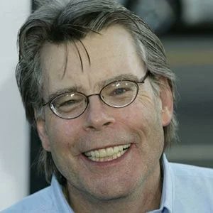 Raise your hand if you think Stephen King is a piece of sh*t. 🙋‍♂️