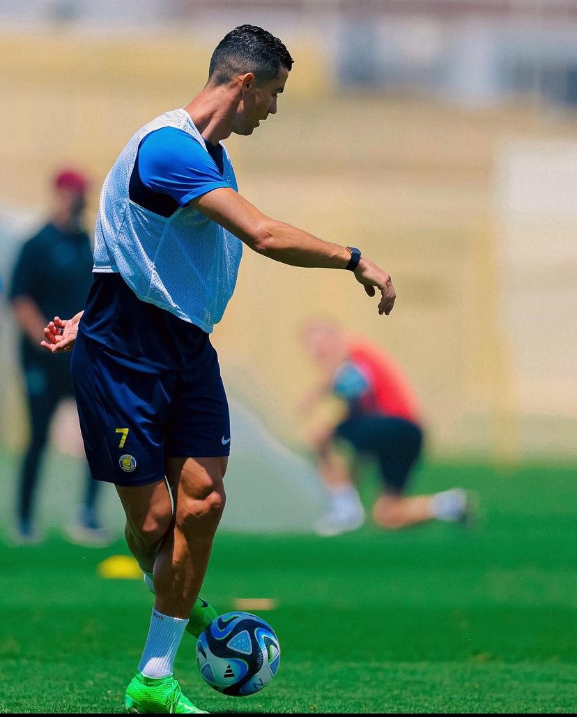 👑🐐 @Cristiano en el entrenamiento 🏋️‍♀️ de hoy 

#CR7𓃵  #CristianoRonaldo #Ronaldo #VIVARONALDO #Portugal #AlNassr  #GOAT𓃵  #Bicho  #CristianoRonaldo𓃵 #CR7𓃵بث #GOAT𓃵7  #Ronaldo𓃵 #CR7𓃵GOAT  #cristiano39 #RoshnSaudiLeague