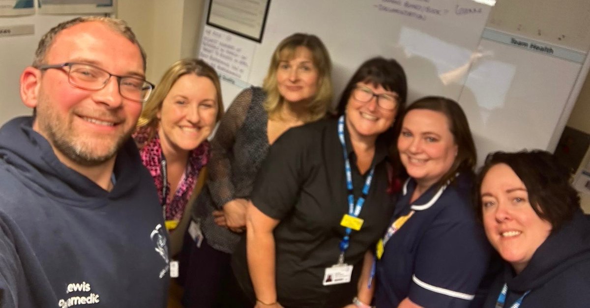 Virtual_Ward's tweet photo. Fab Improvement Huddle with the Team today, made even better by a special guest from the Acute GP Service!! Lots of great suggestions and tweaks to make as the team grows. Plus some exciting news to come @UHP_NHS https://t.co/PAH0EoN98b
