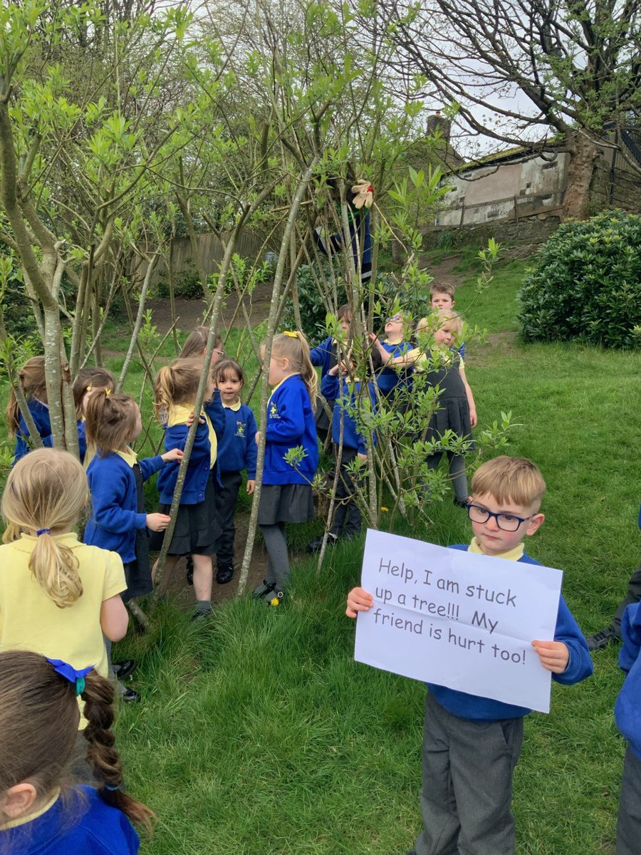 In PSHE we have been learning about what to do in an emergency.  We have practised ringing 999 to ask for help.