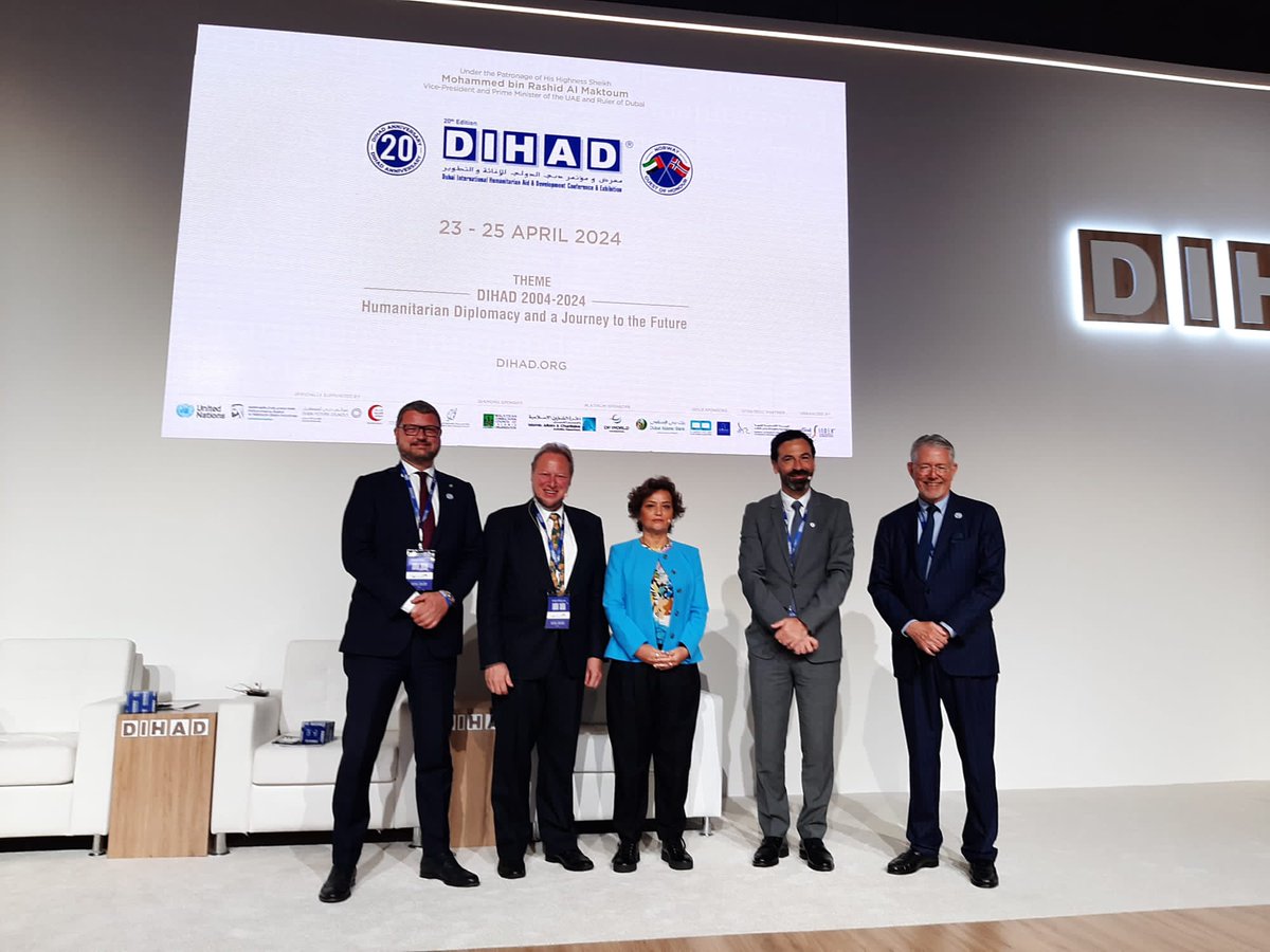 Excellent discussion on #humanitariandiplomacy - needs, doubts, challenges, chancces for professionalisation - at @dihad conference in Dubai today. We need to open space for humanitarian access and respect of #IHL. Thanks to co-panelists F. Carboni, N. Rochdi and G. Migliore!