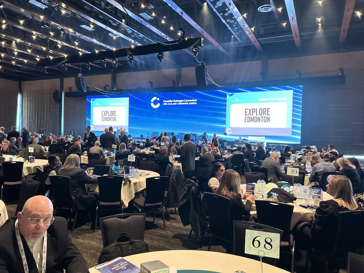 Goood morning #YEG 
We have deployed our largest #ledwall to date 
The #CanadianHydrogenConvention at the beautiful ⁦@yegconvention⁩ 
This wall is 80X16 of 3.9 mill ⁦@YESTECH_LED⁩ display
A beautiful piece of hardware
⁦@productionworld⁩
