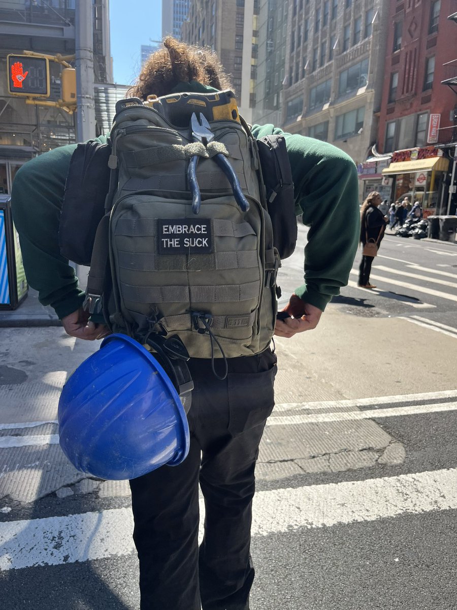 drjimmyando's tweet photo. Not sure if new variation on hussle mentality (from grind to suck) or oral sex positivity discourses? (…contemplating hard hat as queer-coded signifier) https://t.co/2gozGPuxlc