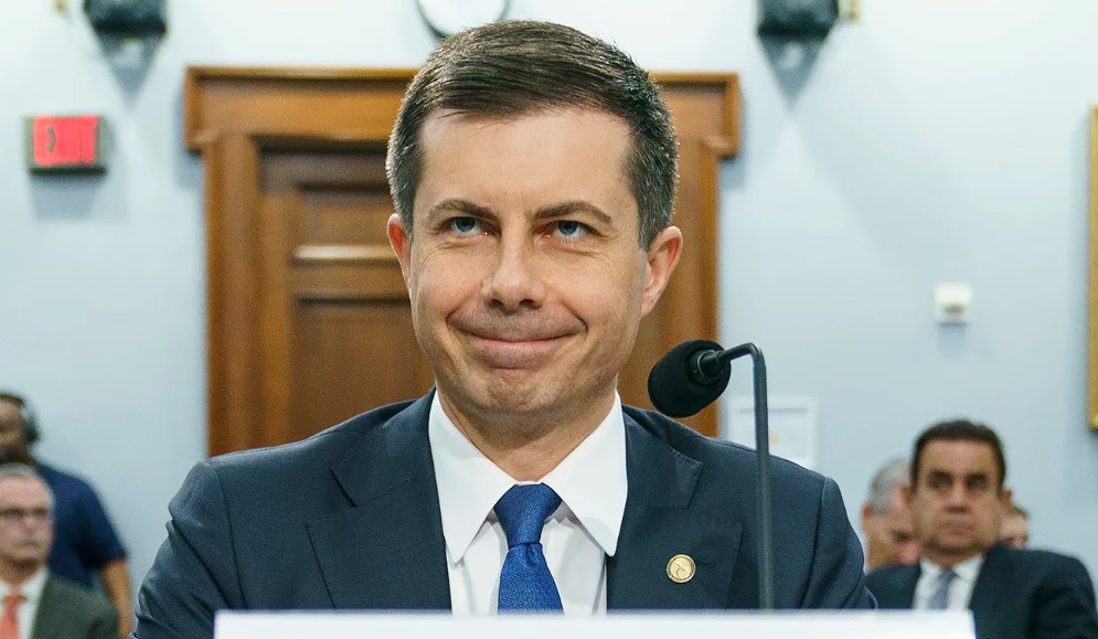 Elon Musk says, Pete Buttigieg is a complete Shit-bag.  Repost Please👍

YES or NO?

If YES, I want to follow you back!