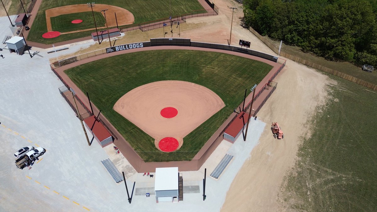 TurfMarkLLC's tweet photo. Home opener for this new construction completed in Gainesville, MO. We turned this air strip into a first class baseball/softball complex. Lots of good people involved in completing this project, thanks to everyone!  ⁦@DuraEdge⁩ ⁦@ABISportsTurf⁩ ⁦@SiteOneSupply⁩ https://t.co/oL2dxtBjVK