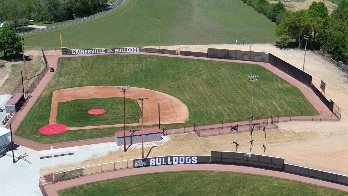 Home opener for this new construction completed in Gainesville, MO. We turned this air strip into a first class baseball/softball complex. Lots of good people involved in completing this project, thanks to everyone!  ⁦<a href="/DuraEdge/">DuraEdge Products</a>⁩ ⁦<a href="/ABISportsTurf/">Force By ABI</a>⁩ ⁦<a href="/SiteOneSupply/">SiteOne Landscape Supply</a>⁩