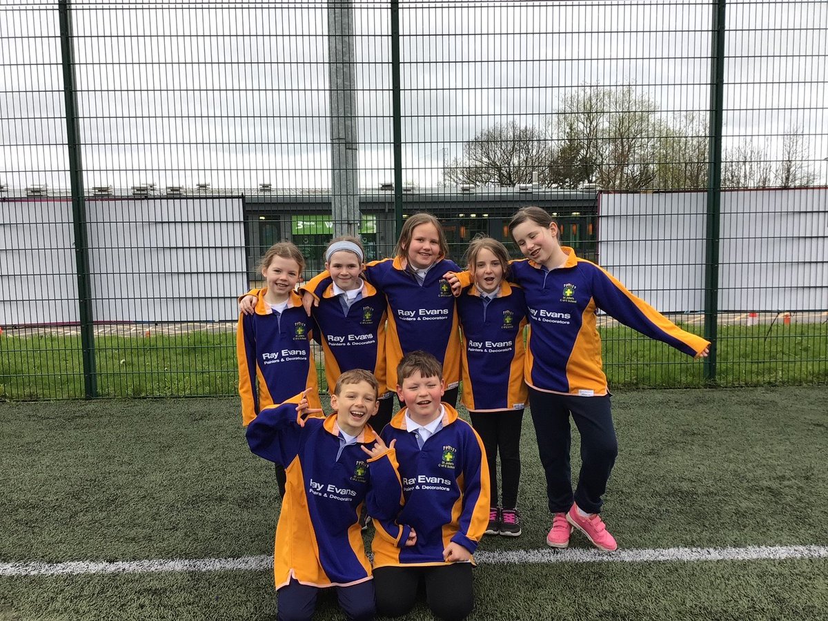 Well done to our Y4 team who played in the @BurnleySSP Tag Rugby event today. Thankyou for organising this event. @Burnleyrugby @simon_finnan