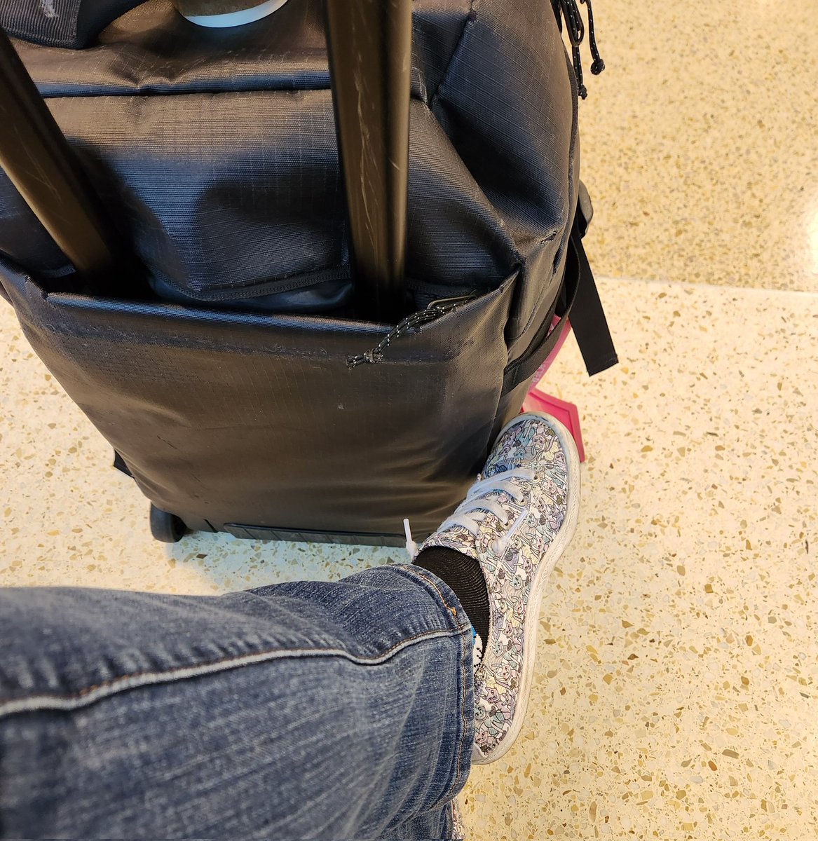 No kidney infection, so I'm on my way to #ONSCongress to listen, learn, and share space with some of the amazing @oncologynursing humans that are the best of cancer care 💗
(Also Naproxen > Ibuprofen)
#SuppOnc #SurvOnc