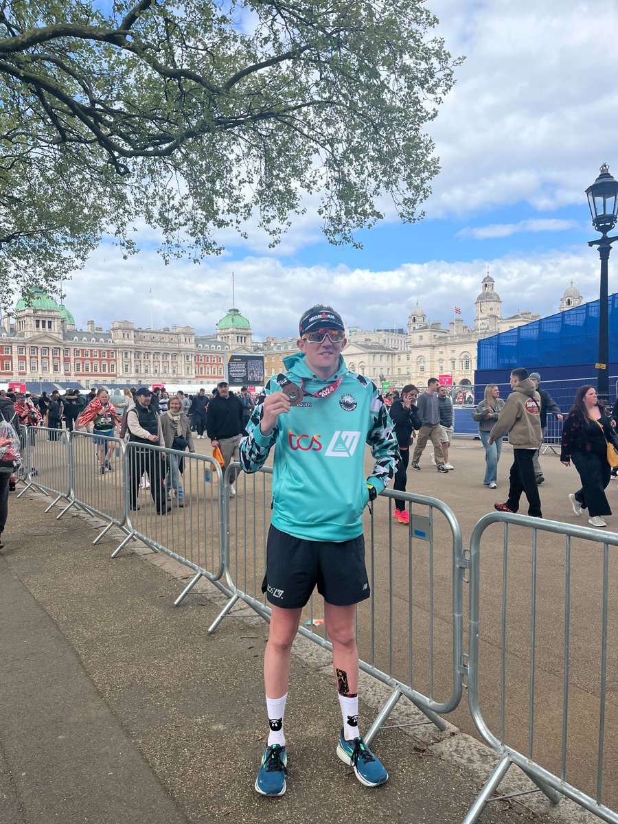 Ysgol_Strade's tweet photo. Llongyfarchiadau enfawr i Mr Joseff Rees @Saesneg_YGS a gwblhaodd Marathon Llundain dros y penwythnos mewn 4 awr a 15 munud (PB iddo hefyd ⭐) Mae bellach wedi codi bron £2700 at achos agos iawn i'w galon sef y @JacLewisFdn 🏃‍♂️👏

Gallwch gyfrannu yma ⬇️
https://t.co/YZlM9cvNpw https://t.co/0Xm76HnfS8