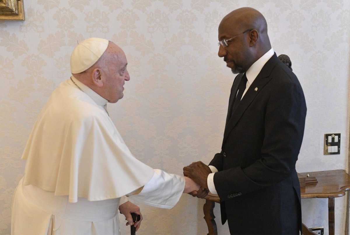 Pro-abortion Sen Raphael Warnock said re his meeting w #PopeFrancis, he “centers human dignity, particularly the dignity of the most marginalized members of the human family. That is something that I’ve tried to do in my ministry & in my work in the United States Senate.”