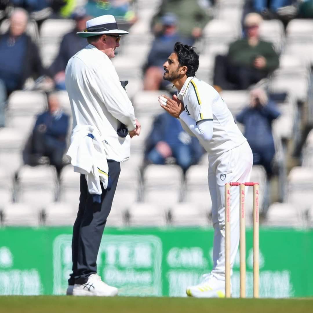 Hasan Ali is always #HasanAli . What a pleasant character he is . #Warwickshire #countycricket #cricket